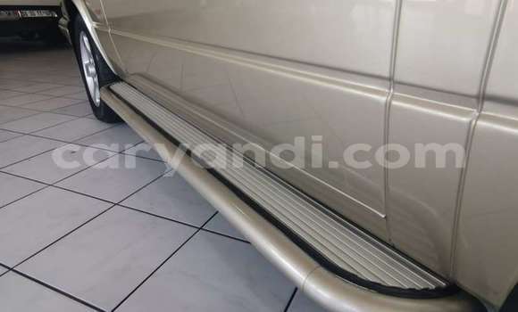 Nunua Ilio tumika Volkswagen Caravelle Brown Gari ndani ya Livingstone nchini Zambia Nunua Ilio tumika Volkswagen Caravelle Brown Gari ndani ya Livingstone nchini Zambia