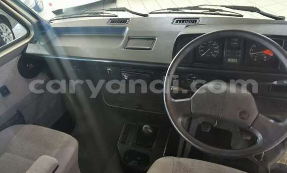 Nunua Ilio tumika Volkswagen Caravelle Brown Gari ndani ya Livingstone nchini Zambia Nunua Ilio tumika Volkswagen Caravelle Brown Gari ndani ya Livingstone nchini Zambia