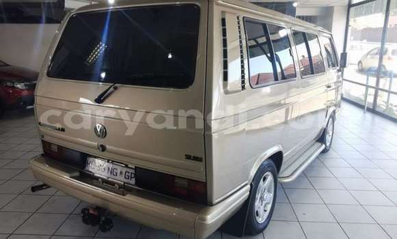 Nunua Ilio tumika Volkswagen Caravelle Brown Gari ndani ya Livingstone nchini Zambia Nunua Ilio tumika Volkswagen Caravelle Brown Gari ndani ya Livingstone nchini Zambia