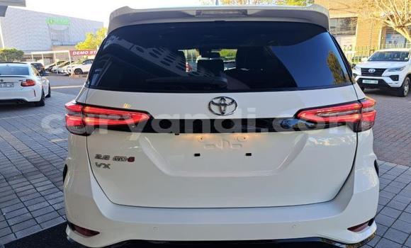 Nunua Ilio tumika Toyota Fortuner Nyeupe Gari ndani ya Lusaka nchini Zambia