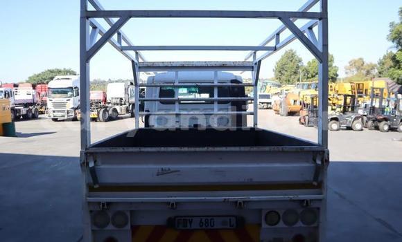 Acheter Occasion Utilitaire Isuzu FTR 850 Blanc à Lusaka, Zambie Acheter Occasion Utilitaire Isuzu FTR 850 Blanc à Lusaka, Zambie