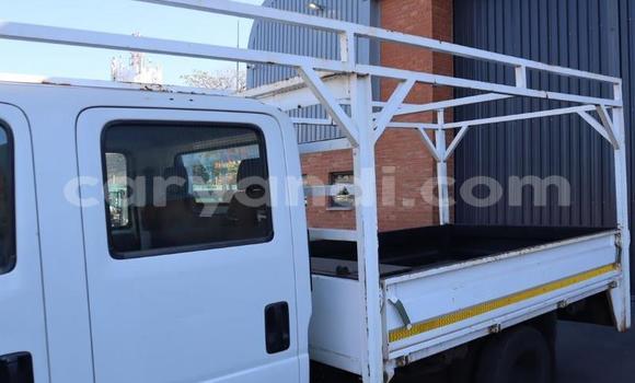 Acheter Occasion Utilitaire Isuzu FTR 850 Blanc à Lusaka, Zambie Acheter Occasion Utilitaire Isuzu FTR 850 Blanc à Lusaka, Zambie