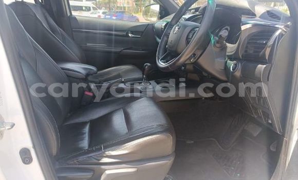 Tenga Tsaru Toyota Hilux Chena Mota in Lusaka in Zambia Tenga Tsaru Toyota Hilux Chena Mota in Lusaka in Zambia