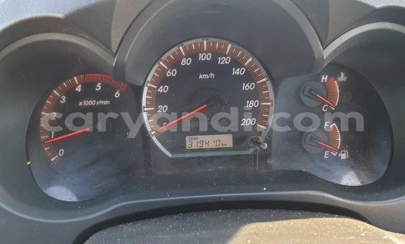 Tenga Tsaru Toyota Hilux Tsvuku Mota in Kitwe in Zambia Tenga Tsaru Toyota Hilux Tsvuku Mota in Kitwe in Zambia