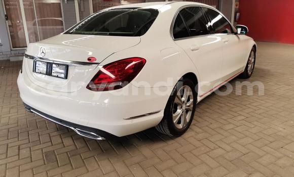 Tenga Tsaru Mercedes-Benz C-Classe Chena Mota in Chingola in Zambia Tenga Tsaru Mercedes-Benz C-Classe Chena Mota in Chingola in Zambia