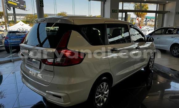 Buy Used Suzuki Ertiga White Car in Solwezi in North-Western Buy Used Suzuki Ertiga White Car in Solwezi in North-Western