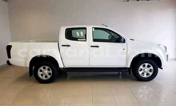 Tenga Tsaru Isuzu D–MAX Chena Mota in Lusaka in Zambia Tenga Tsaru Isuzu D–MAX Chena Mota in Lusaka in Zambia