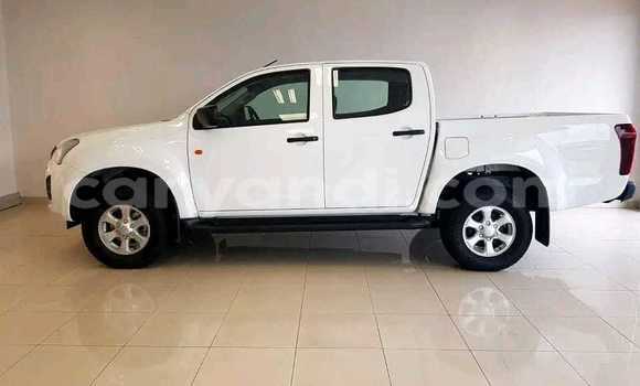 Tenga Tsaru Isuzu D–MAX Chena Mota in Lusaka in Zambia Tenga Tsaru Isuzu D–MAX Chena Mota in Lusaka in Zambia