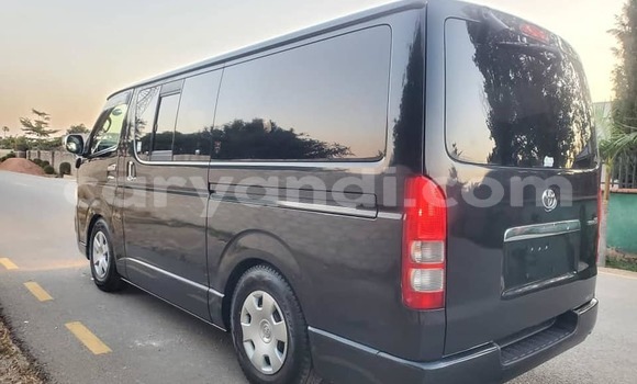 Tenga Tsaru Toyota Hiace Nhema Mota in Lusaka in Zambia Tenga Tsaru Toyota Hiace Nhema Mota in Lusaka in Zambia