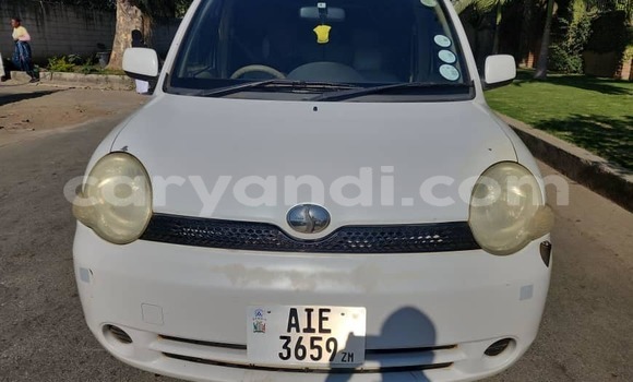 Acheter Occasion Voiture Toyota Sienta Blanc à Lusaka, Zambie Acheter Occasion Voiture Toyota Sienta Blanc à Lusaka, Zambie