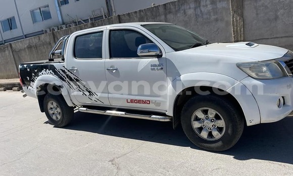 Tenga Tsaru Toyota Hilux Chena Mota in Lusaka in Zambia Tenga Tsaru Toyota Hilux Chena Mota in Lusaka in Zambia