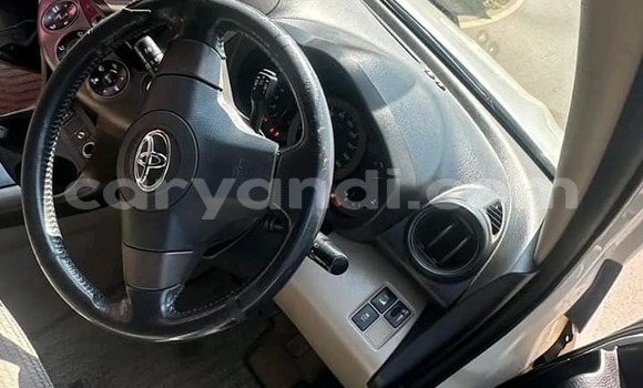 Acheter Occasion Voiture Toyota Vanguard Blanc à Chinsali, Nord Acheter Occasion Voiture Toyota Vanguard Blanc à Chinsali, Nord