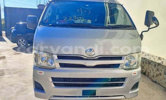 Buy Used Toyota Harrier Brown Car in Lusaka in Zambia