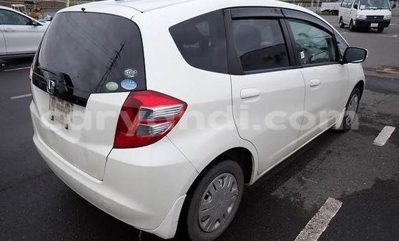 Acheter Occasion Voiture Honda FIT Blanc à Lusaka, Zambie Acheter Occasion Voiture Honda FIT Blanc à Lusaka, Zambie