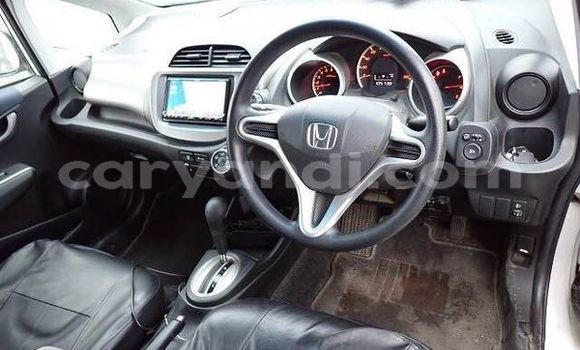 Acheter Occasion Voiture Honda FIT Blanc à Lusaka, Zambie Acheter Occasion Voiture Honda FIT Blanc à Lusaka, Zambie