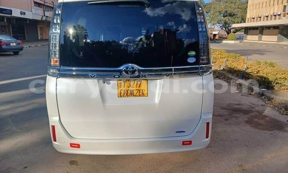 Acheter Occasion Voiture Toyota Voxy Blanc à Lusaka, Zambie Acheter Occasion Voiture Toyota Voxy Blanc à Lusaka, Zambie