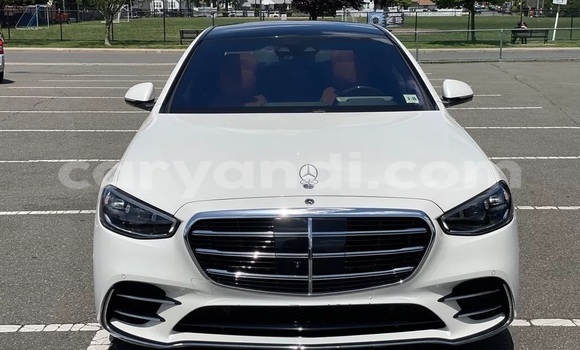 Buy Used Mercedes‒Benz S–Class White Car in Chambishi in Copperbelt Buy Used Mercedes‒Benz S–Class White Car in Chambishi in Copperbelt