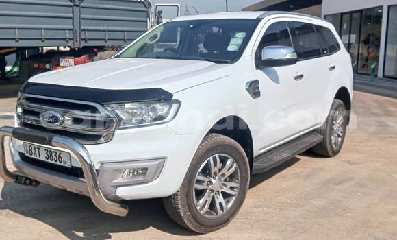 Buy Used Ford Everest White Car in Chililabombwe in Copperbelt