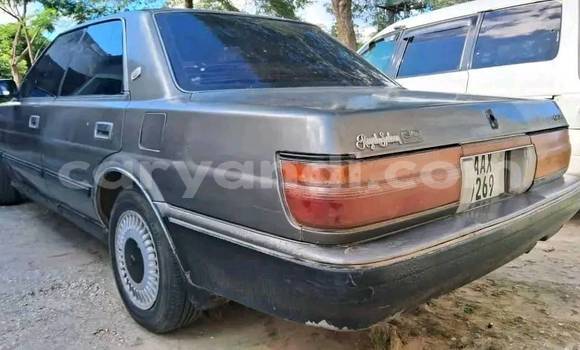 Tenga Tsaru Toyota Crown Nhema Mota in Chingola in Zambia Tenga Tsaru Toyota Crown Nhema Mota in Chingola in Zambia