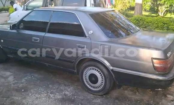 Tenga Tsaru Toyota Crown Nhema Mota in Chingola in Zambia Tenga Tsaru Toyota Crown Nhema Mota in Chingola in Zambia