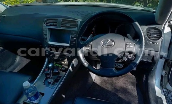 Acheter Occasion Voiture Lexus IS 300 Blanc à Chipata, Zambie Acheter Occasion Voiture Lexus IS 300 Blanc à Chipata, Zambie