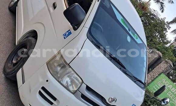 Acheter Occasion Voiture Toyota Hiace Blanc à Import - Dubai, Zambie Acheter Occasion Voiture Toyota Hiace Blanc à Import - Dubai, Zambie