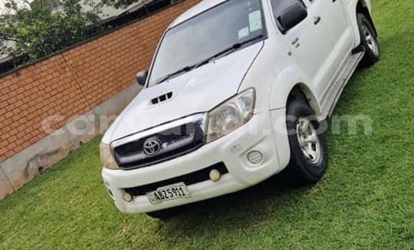 Acheter Occasion Voiture Toyota Hilux Blanc à Chinsali, Nord Acheter Occasion Voiture Toyota Hilux Blanc à Chinsali, Nord