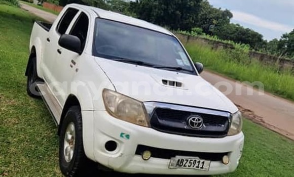 Acheter Occasion Voiture Toyota Hilux Blanc à Chinsali, Nord Acheter Occasion Voiture Toyota Hilux Blanc à Chinsali, Nord