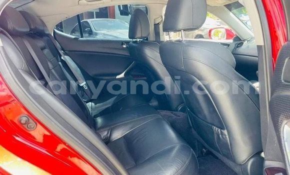 Acheter Occasion Voiture Lexus IS Rouge à Lusaka, Zambie Acheter Occasion Voiture Lexus IS Rouge à Lusaka, Zambie