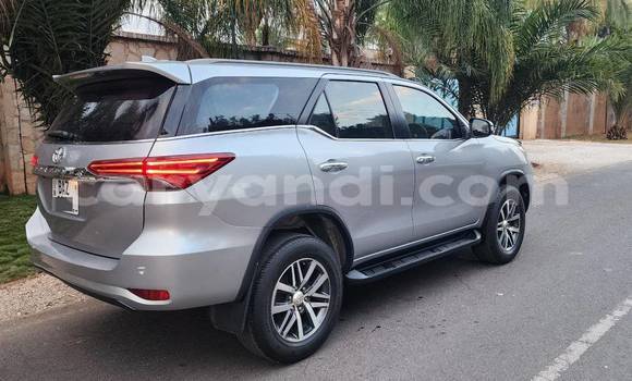 Tenga Tsaru Toyota Fortuner Zvimwe Mota in Chipata in Zambia Tenga Tsaru Toyota Fortuner Zvimwe Mota in Chipata in Zambia