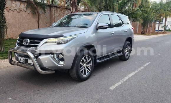 Tenga Tsaru Toyota Fortuner Zvimwe Mota in Chipata in Zambia Tenga Tsaru Toyota Fortuner Zvimwe Mota in Chipata in Zambia