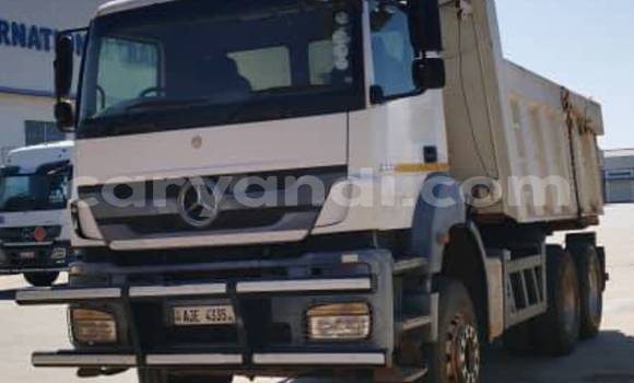 Buy Used Mercedes–Benz 814 White Truck in Choma in Southern