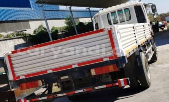 Tenga Tsaru Mercedes–Benz 117 Chena Rori in Chinsali in Northern Tenga Tsaru Mercedes–Benz 117 Chena Rori in Chinsali in Northern