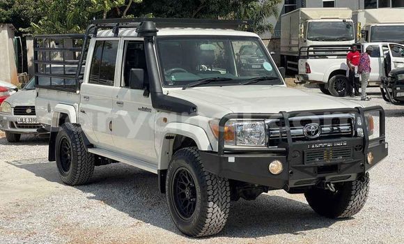Nunua Ilio tumika Toyota Land Cruiser Nyeupe Gari ndani ya Chipata nchini Zambia