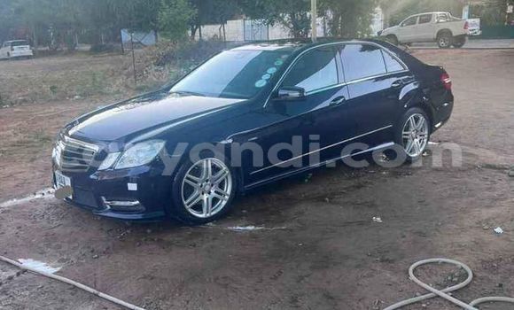 Buy Used Mercedes-Benz E-Classe Black Car in Chinsali in Northern Buy Used Mercedes-Benz E-Classe Black Car in Chinsali in Northern