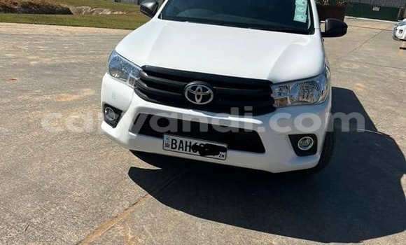 Buy Used Toyota Hilux White Car in Choma in Southern Buy Used Toyota Hilux White Car in Choma in Southern