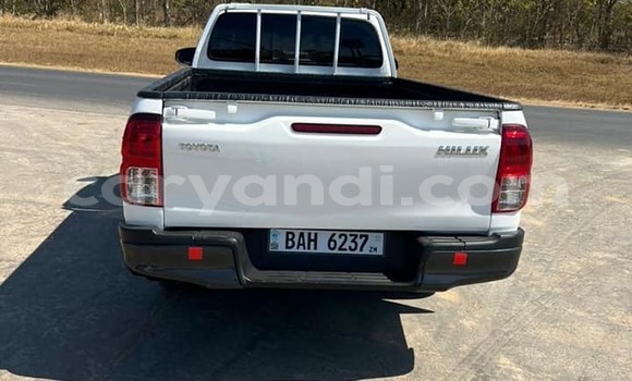 Buy Used Toyota Hilux White Car in Choma in Southern Buy Used Toyota Hilux White Car in Choma in Southern