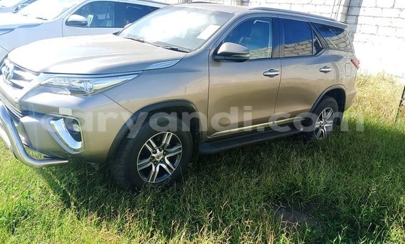 Tenga Tsaru Toyota Fortuner Zvimwe Mota in Choma in Southern Tenga Tsaru Toyota Fortuner Zvimwe Mota in Choma in Southern