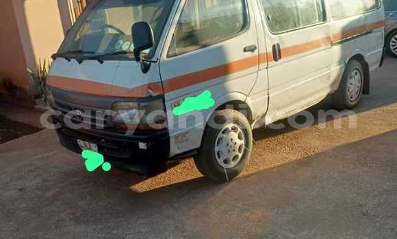 Tenga Tsaru Toyota Hiace Zvimwe Mota in Lusaka in Zambia Tenga Tsaru Toyota Hiace Zvimwe Mota in Lusaka in Zambia