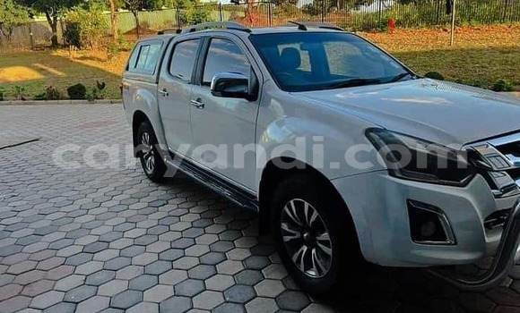 Tenga Tsaru Isuzu KB Chena Mota in Chilanga in Lusaka Tenga Tsaru Isuzu KB Chena Mota in Chilanga in Lusaka