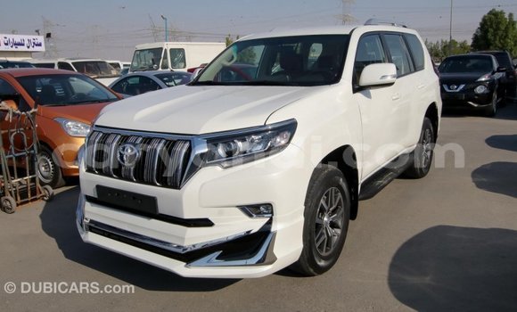 Acheter Import Voiture Toyota Prado Blanc à Import - Dubai, Zambie Acheter Import Voiture Toyota Prado Blanc à Import - Dubai, Zambie
