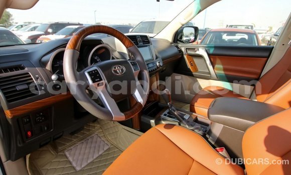 Acheter Import Voiture Toyota Prado Blanc à Import - Dubai, Zambie Acheter Import Voiture Toyota Prado Blanc à Import - Dubai, Zambie
