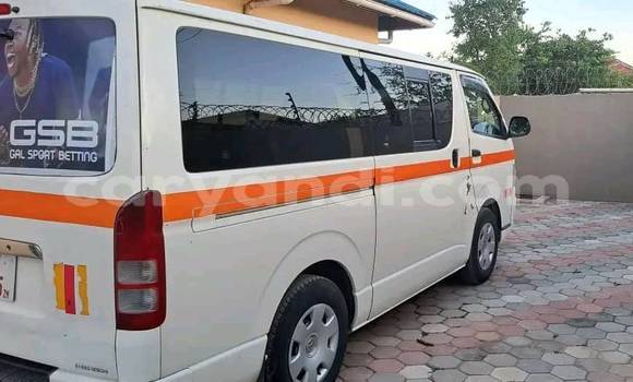 Buy Used Toyota Hiace White Car in Chinsali in Northern Buy Used Toyota Hiace White Car in Chinsali in Northern