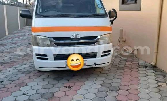 Buy Used Toyota Hiace White Car in Chinsali in Northern Buy Used Toyota Hiace White Car in Chinsali in Northern