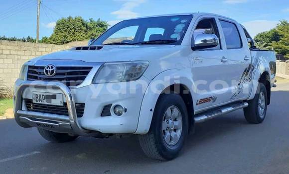Buy Used Toyota Hilux White Car in Chipata in Zambia Buy Used Toyota Hilux White Car in Chipata in Zambia