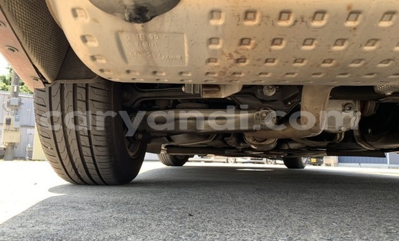 Tenga Tsaru BMW 3–Series Tsvuku Mota in Lusaka in Zambia Tenga Tsaru BMW 3–Series Tsvuku Mota in Lusaka in Zambia