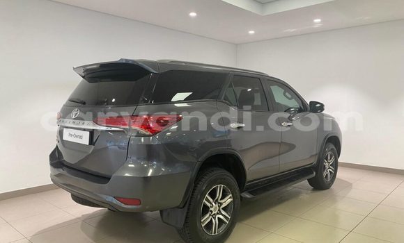 Buy Used Toyota Fortuner Silver Car in Chambishi in Copperbelt Buy Used Toyota Fortuner Silver Car in Chambishi in Copperbelt