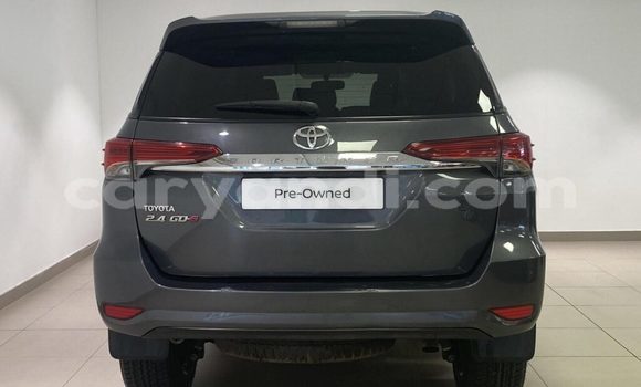 Buy Used Toyota Fortuner Silver Car in Chambishi in Copperbelt Buy Used Toyota Fortuner Silver Car in Chambishi in Copperbelt