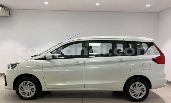 Acheter Occasion Voiture Toyota Corolla Rumion Blanc à Chilanga, Lusaka Acheter Occasion Voiture Toyota Corolla Rumion Blanc à Chilanga, Lusaka