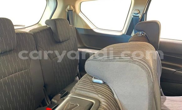 Acheter Occasion Voiture Toyota Corolla Rumion Blanc à Chilanga, Lusaka Acheter Occasion Voiture Toyota Corolla Rumion Blanc à Chilanga, Lusaka